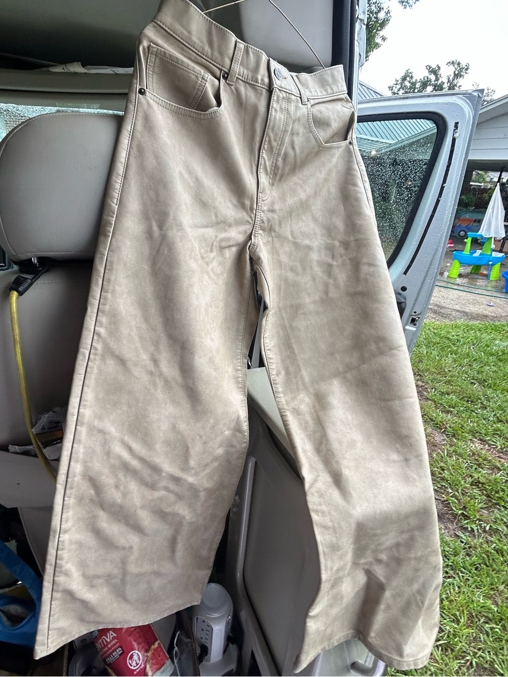 NWT We the Free Misha Wide Leg High-Rise Barrel Jeans in Vegan Leather Tan Sz 27 - Picture 4 of 4